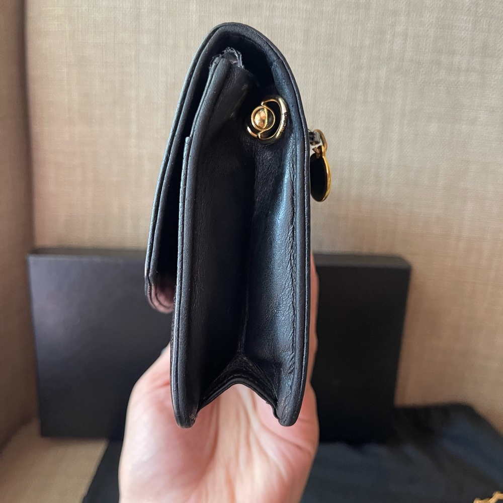 Authentic vintage CHANEL caviar leather bifold wallet 4784055 - Picture 6 of 16